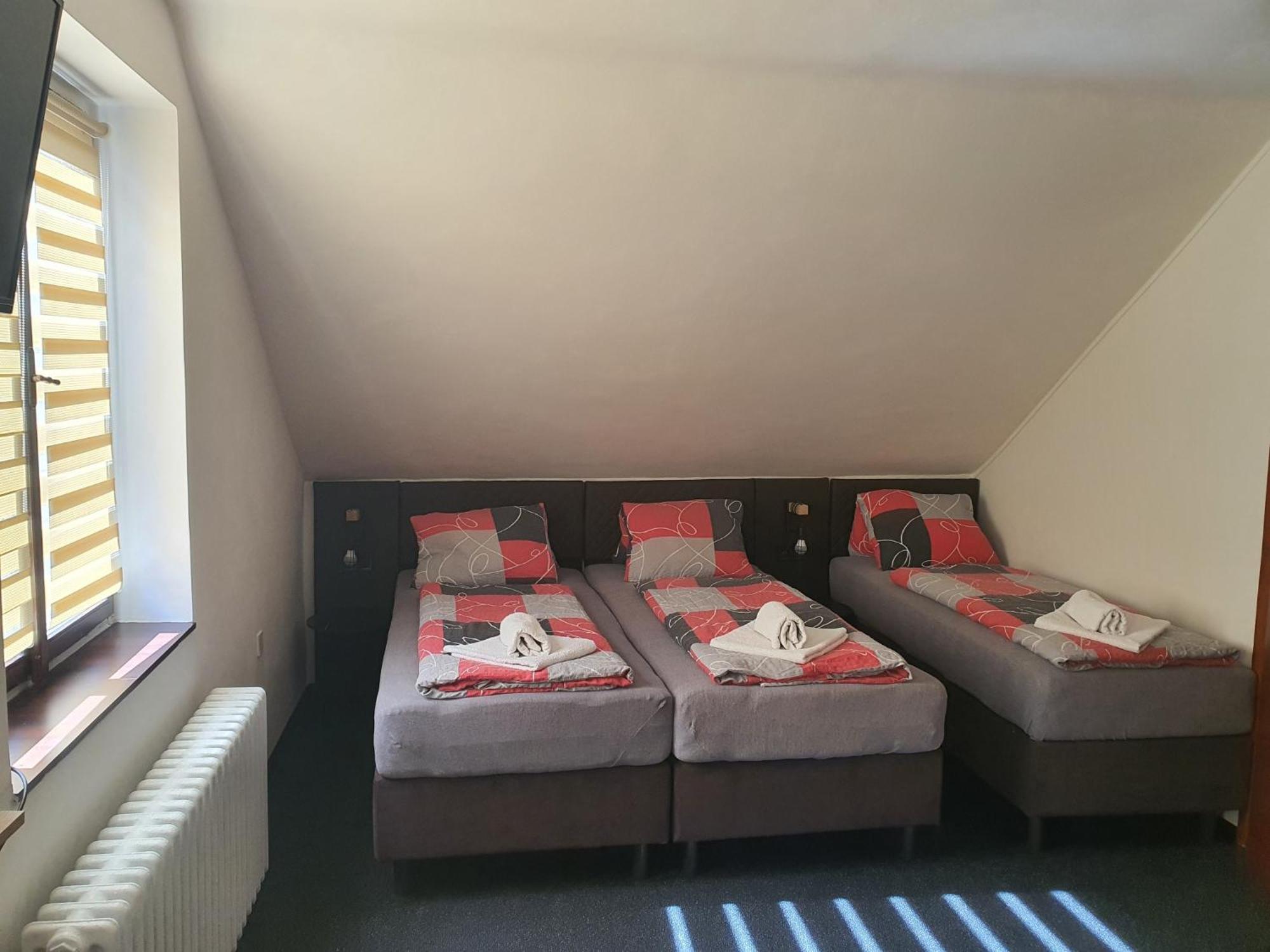Pension & Restaurace Na Rychte Прага Екстериор снимка