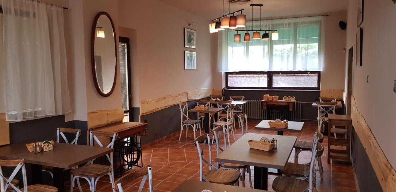 Pension & Restaurace Na Rychte Прага Екстериор снимка