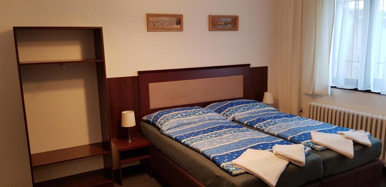 Pension & Restaurace Na Rychte Прага Екстериор снимка