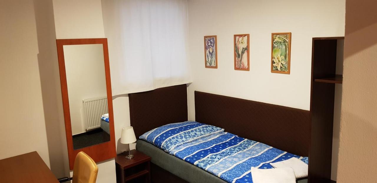 Pension & Restaurace Na Rychte Прага Екстериор снимка